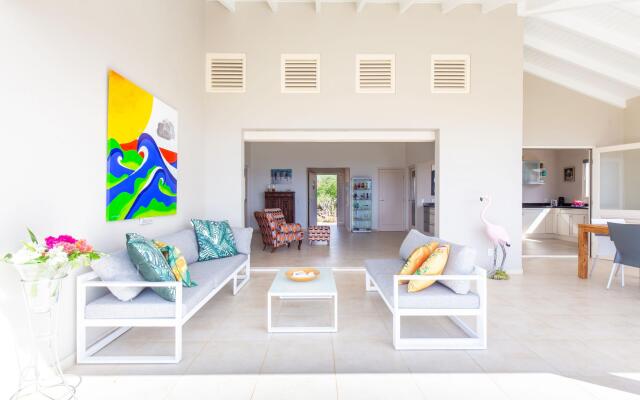 Welcome in This Colourful Art Villa