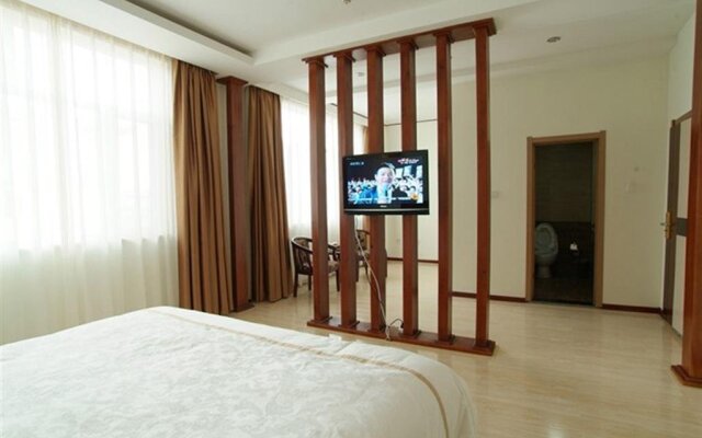 Changbai Mountain Spring Holiday Hotel