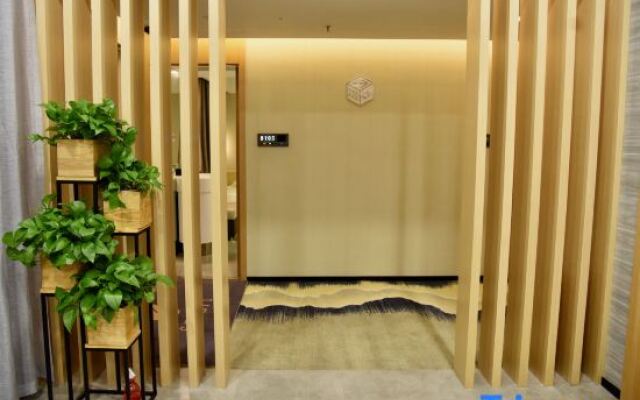 Zhishang Hotel (Shanghai Xinhua Hospital Jiangpu Road Subway Station)