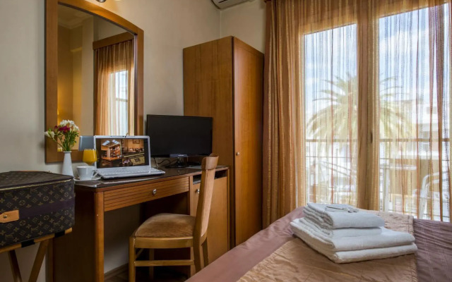 Lakonia Hotel
