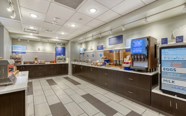 Holiday Inn Express & Suites Manitou Springs by IHG