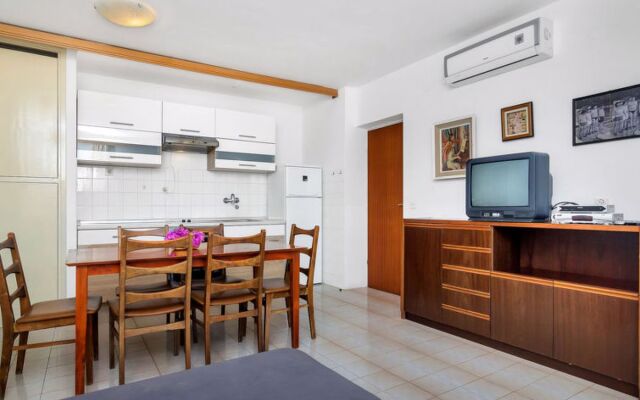 Apartment Cico Hvar/Pokrivenik 7177