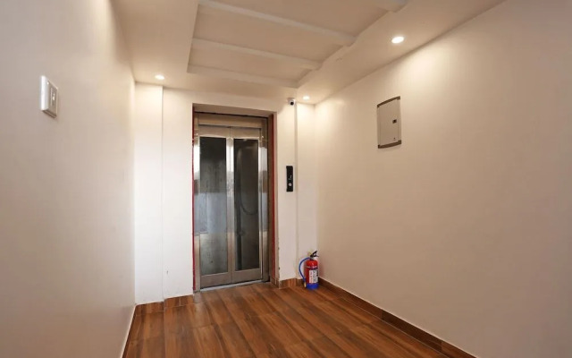 OYO 10076 Hotel Skylark