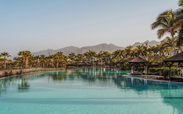 Отель RedLevel at Gran Meliá Palacio de Isora