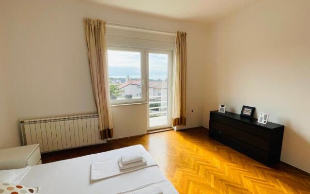 Apartment Reful