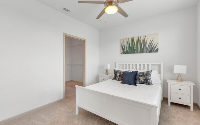 Axis West Luxury Apartments