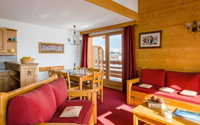 Spacious Apartment 500 m. From the Slopes of Les Sybelles