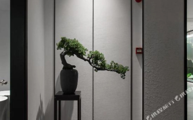 Yunny Hotel (Kunming Railway Station Wanda Square store)