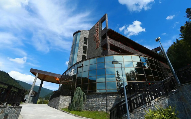 Lux Garden Hotel