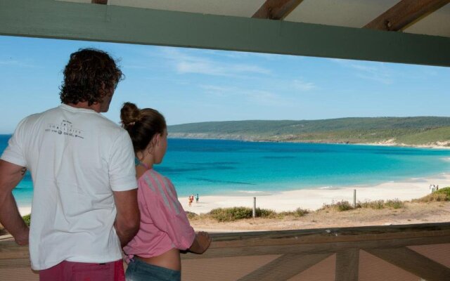 Canal Rocks Beachfront Apartments