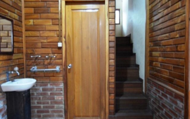 Villa Rumah Kayu (Java Joglo)