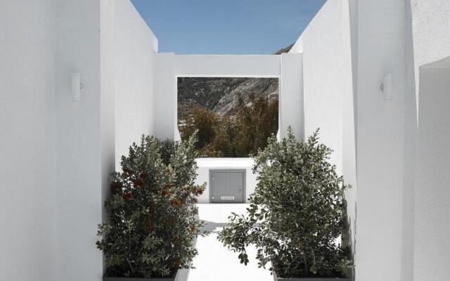 Amara Suites Santorini