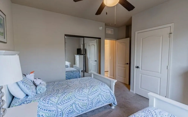 Bella Piazza Condominiums