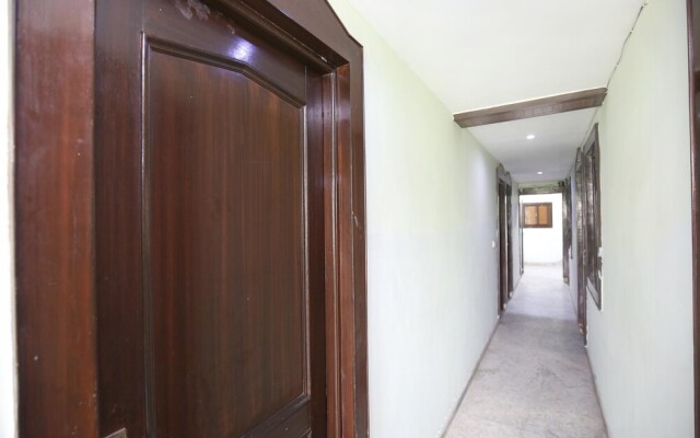 OYO 15523 Hotel JD Inn