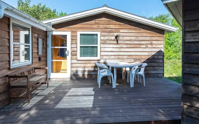 Rustic Holiday Home in Logstor near Beach