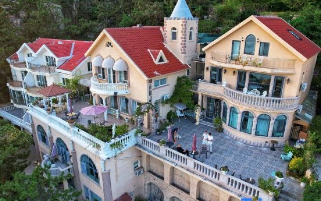 Manju Gallery Hotel and Boutique (Qingdao, Laoshan)