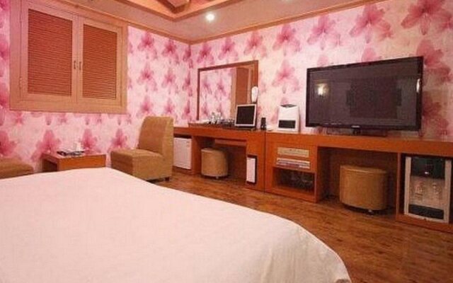 Lexy Hotel