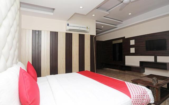 OYO 5183 Hotel Subhadra Residency