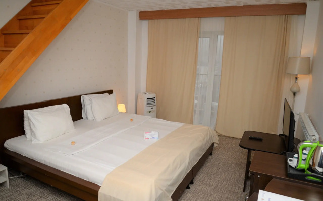 Atrium Mountain View