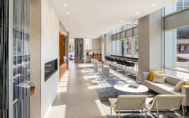 Fantastic Condo Crystal City Rooftop