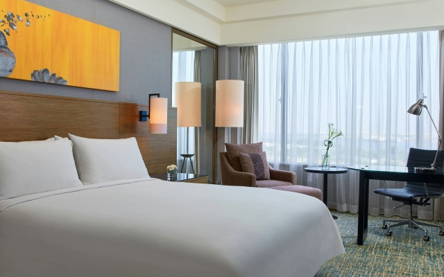 Renaissance Johor Bahru Hotel – Guest Rooms – Johor Bahru