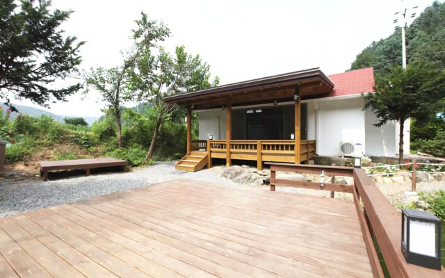 Hongcheon Valley View Pension