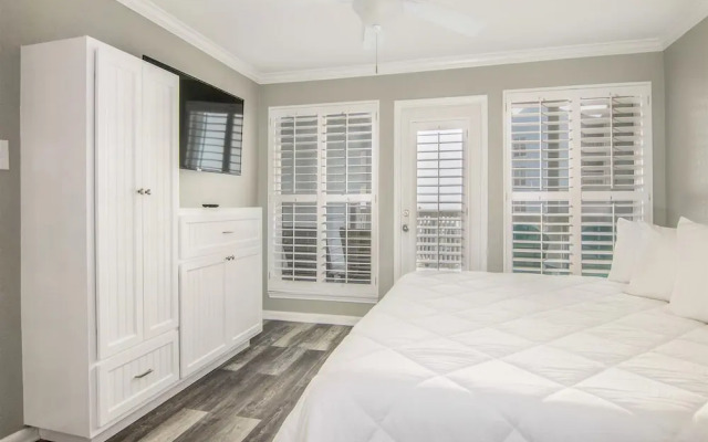 Seascape 2110 in Galveston