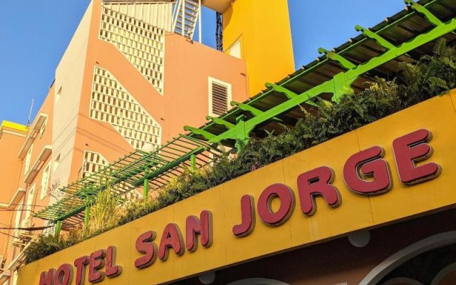 San Jorge Hotel & Hostel