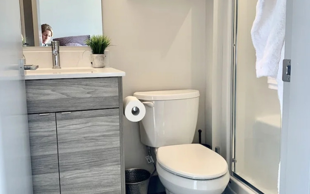 Romantic Lakeside Studio Suite