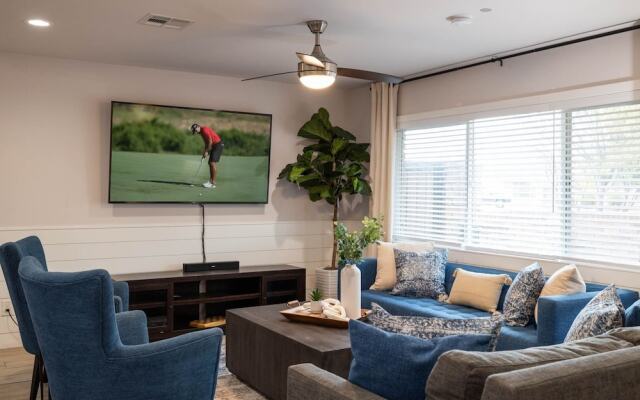 Scottsdale East Osborn 4 Bedroom Home by RedAwning, Scottsdale