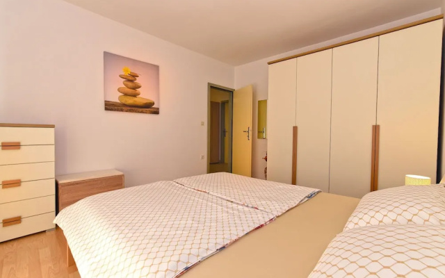 Apartment 1551
