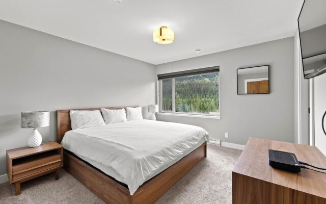 Echo Landing #31 by Bear Country