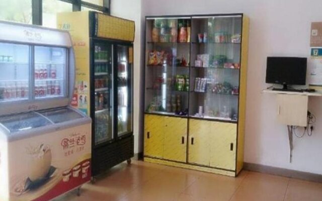 7Days Premium Zhongshan Tanzhou Town Market Central Branch