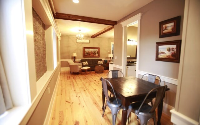 229 King Luxury Suites