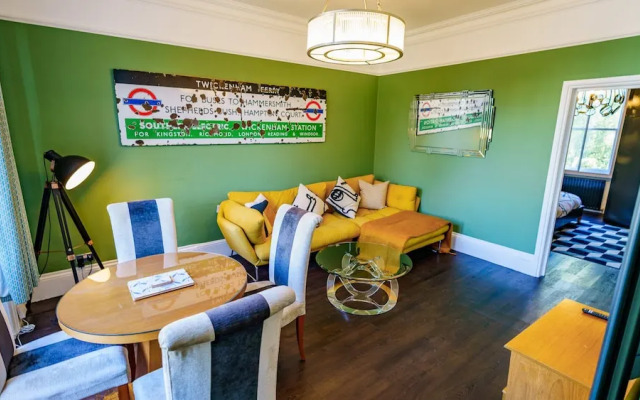 Stylish One Bedroom Flat in Kensingston, London