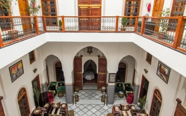 Room in B&B - Riad Authentic Palace & Spa - Al Bartal
