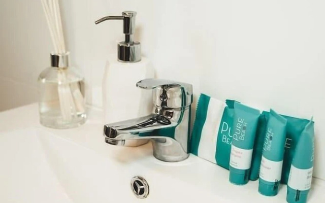 Blue Gum on First Ave - CBD Fringe, Wifi, Netflix