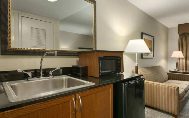 Embassy Suites by Hilton Dulles North Loudoun