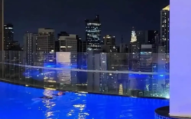 Gramercy Residences 1 bedroom w Balcony