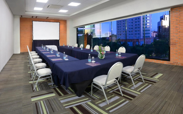 Hotel Guadalajara Country Club by HNF