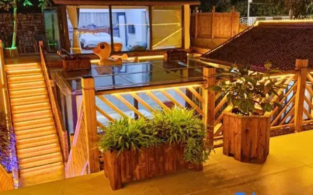 Supreme Home and Three lane Homestay