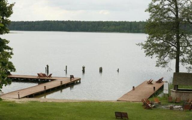 Jabłoń Lake Resort