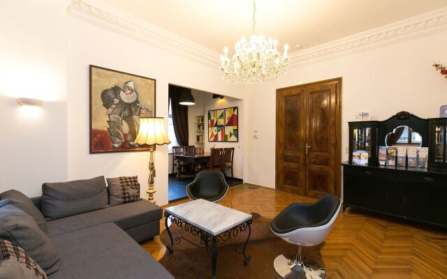 7th Heaven Vienna Center Apartments