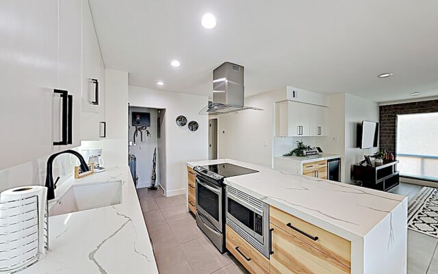 4917 Scottsdale - 2 Br Condo