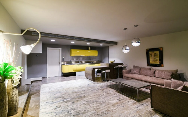 Villa Selenia Gold
