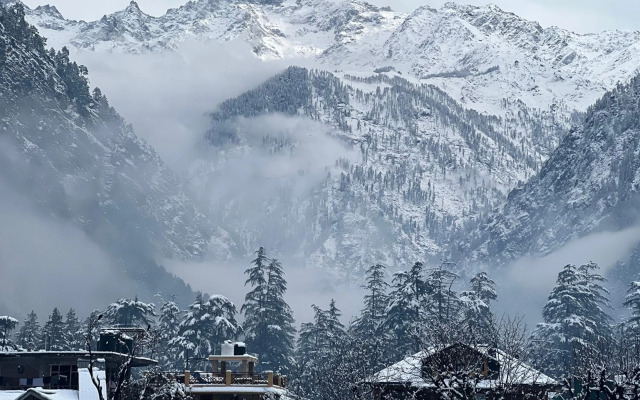 Blue star homestay kasol