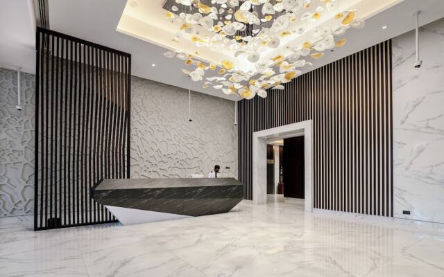 Lusso Hometels J One