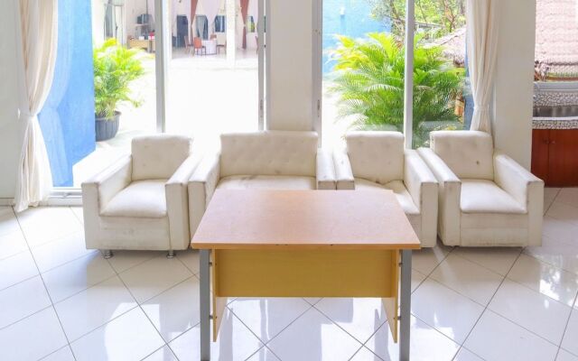 OYO 1967 Hotel House of Eva Syariah Near Rumah Sakit Umum Daerah Jagakarsa