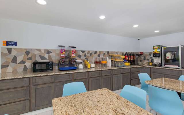 Days Inn by Wyndham Knoxville North