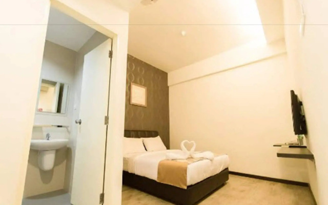 Sandy Hotel